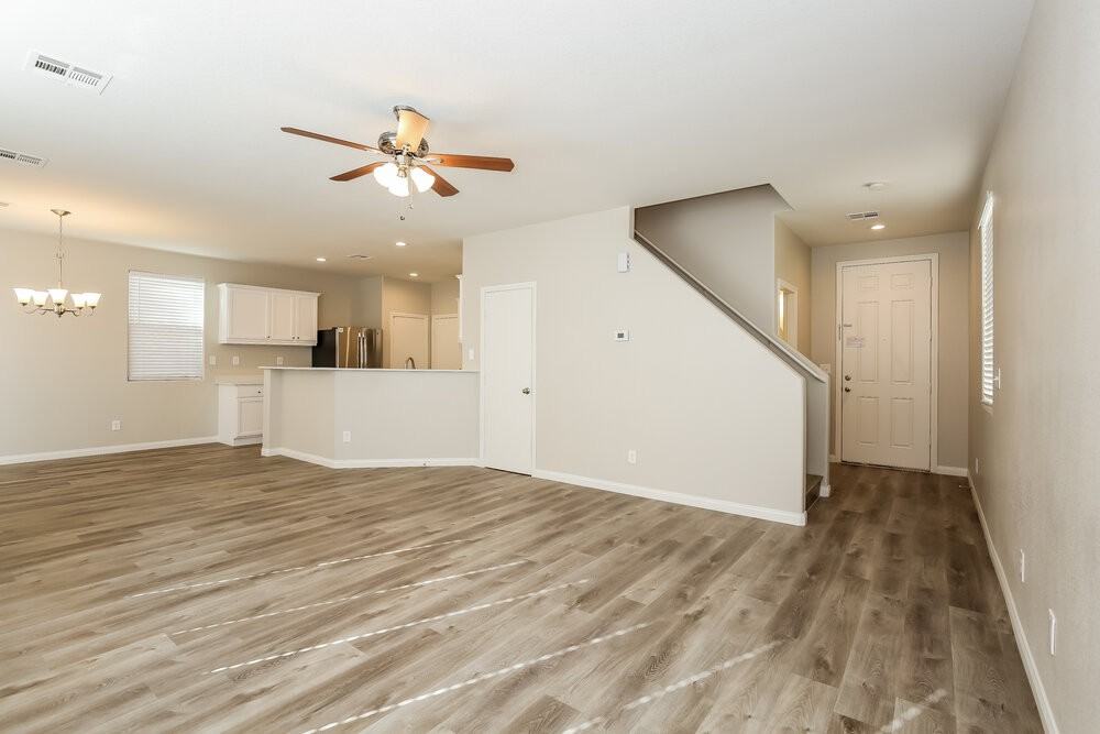 109 Big Cliff Ave - Photo 5 of 17