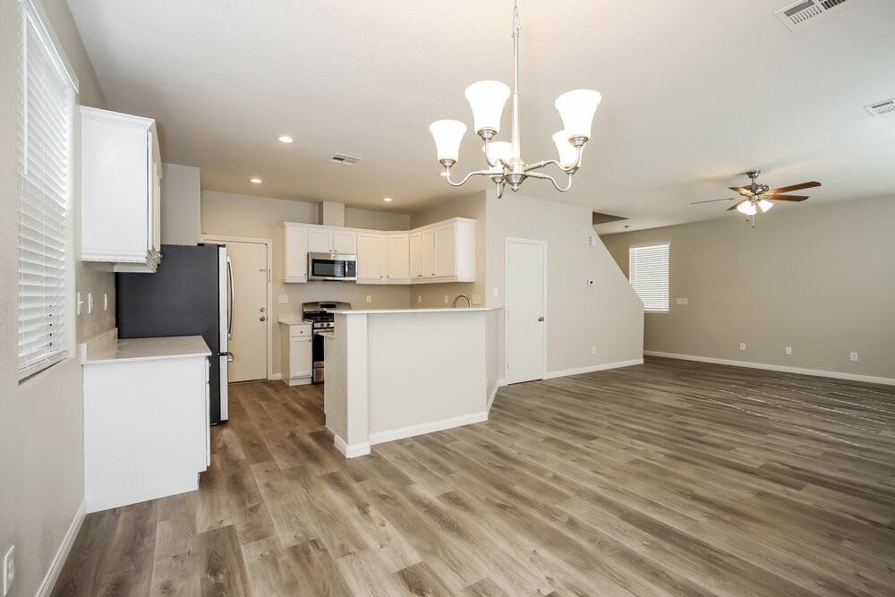 109 Big Cliff Ave - Photo 6 of 17