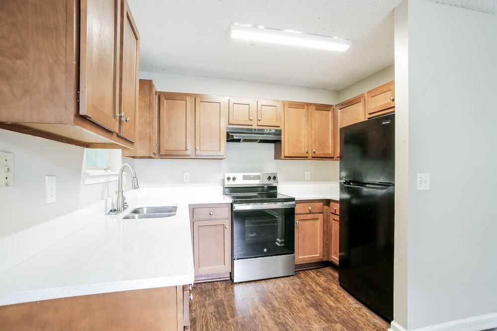1529 Spearing St - Photo 7 of 16