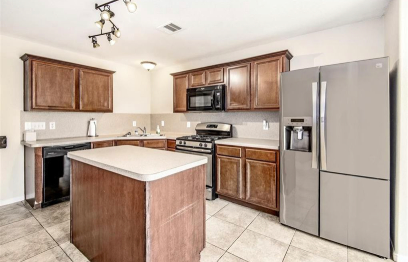10602 Pine Meadows Blvd - Photo 7 of 23