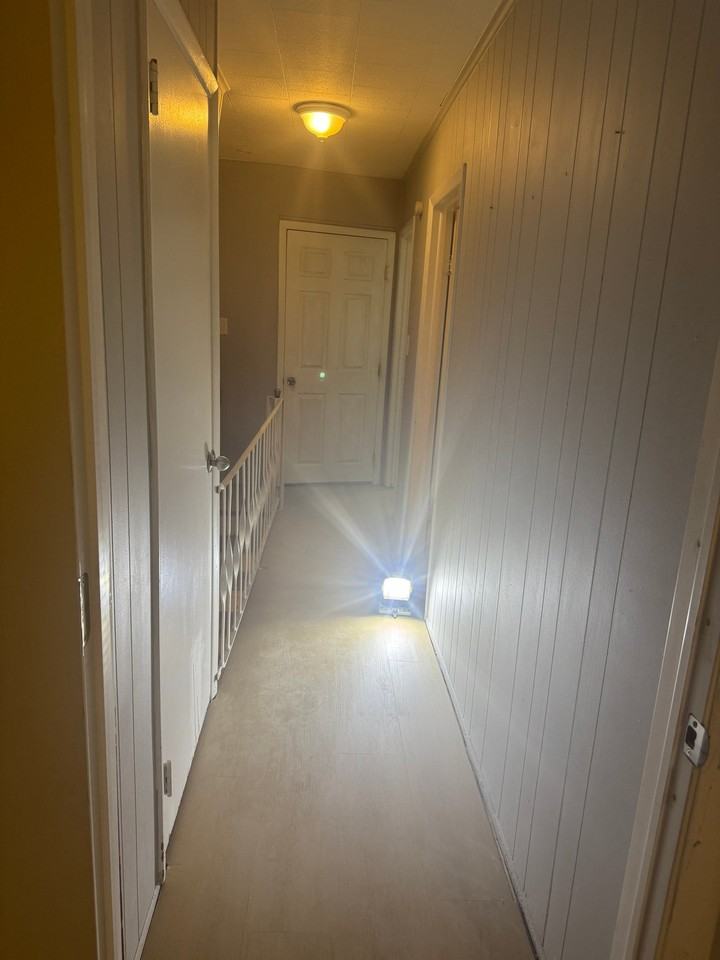 408 Seneca St - Photo 7 of 7