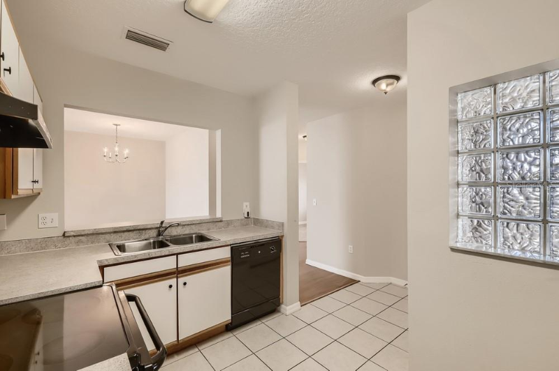 6011 Portsdale Pl #202 - Photo 7 of 15