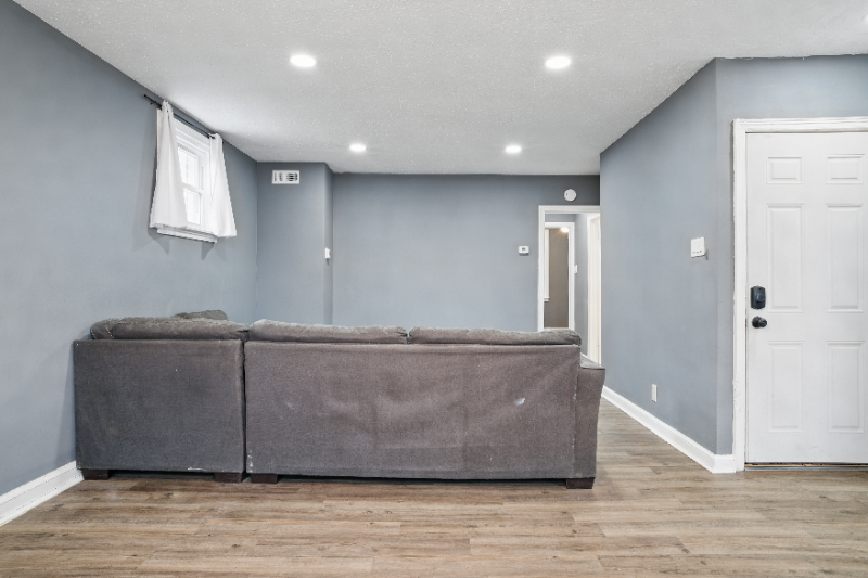 1452 Hellerman St - Photo 4 of 15