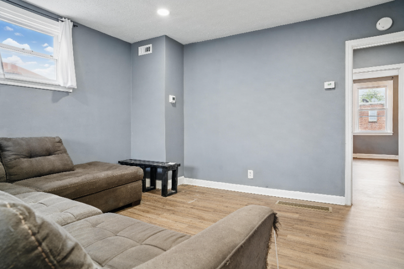 1452 Hellerman St - Photo 6 of 15