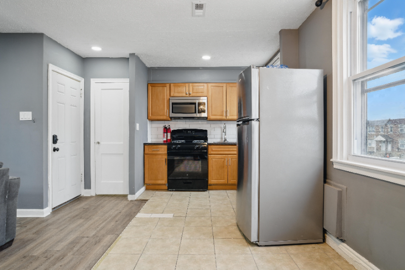 1452 Hellerman St - Photo 7 of 15