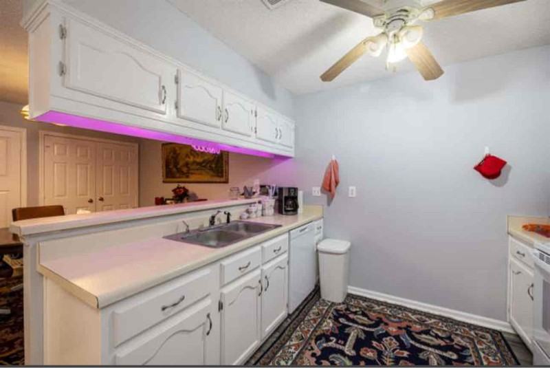 5844 Ashridge Pl - Photo 6 of 10