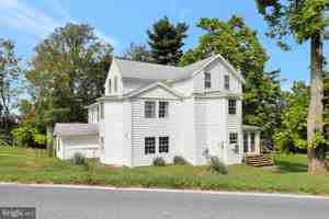 featured image of 13706 Crawford Ave #2