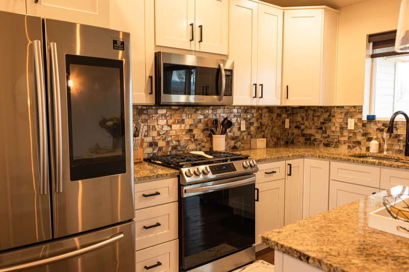1594 Ne Cinder Loop - Photo 7 of 20