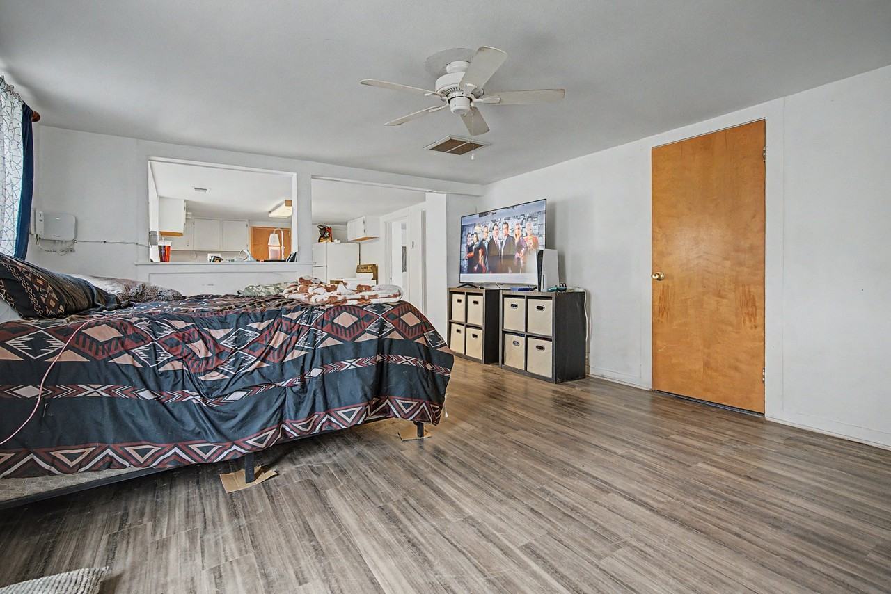 1803 Grand Ave - Photo 3 of 11
