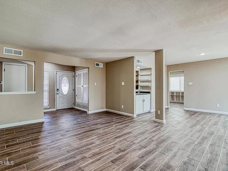 752 Agua Caliente Dr - Photo 2 of 10
