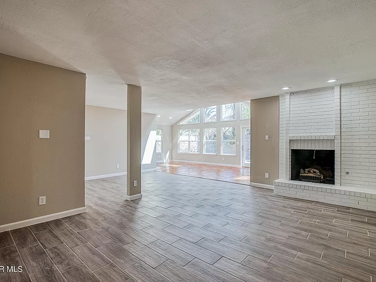 752 Agua Caliente Dr - Photo 3 of 10