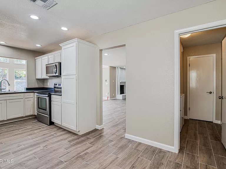 752 Agua Caliente Dr - Photo 5 of 10