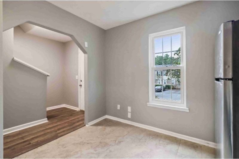3439 Bayshore Dr - Photo 3 of 20