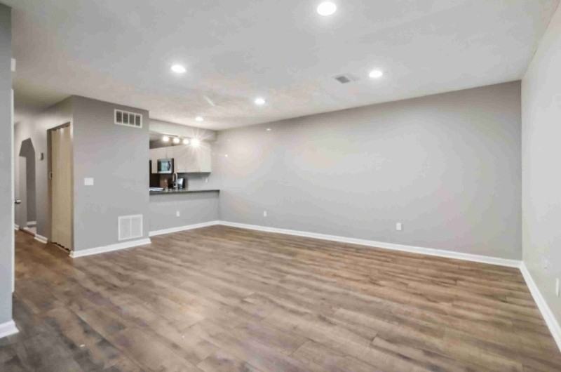 3439 Bayshore Dr - Photo 7 of 20