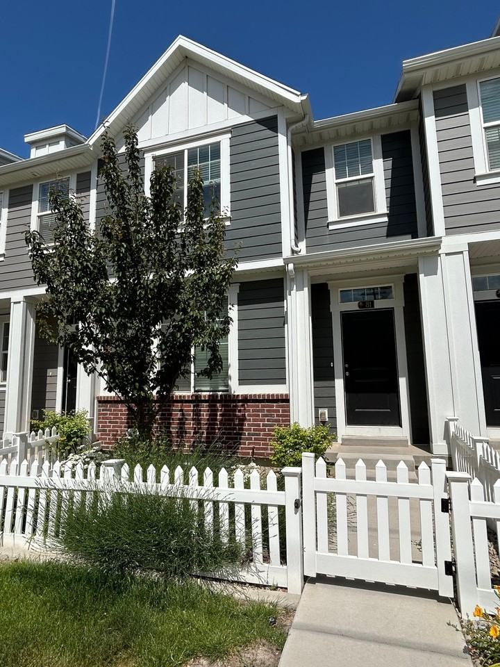 81 N Orchard Dr - Photo 2 of 50