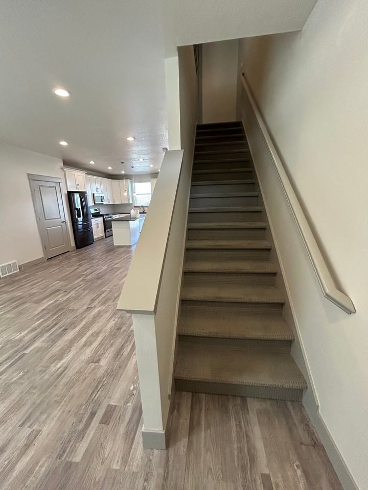 81 N Orchard Dr - Photo 7 of 50