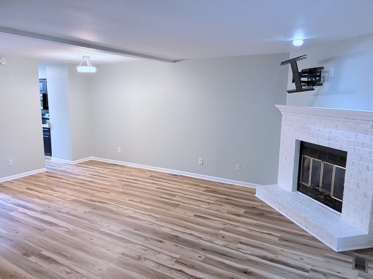 6813 Glendower Rd #B - Photo 6 of 12