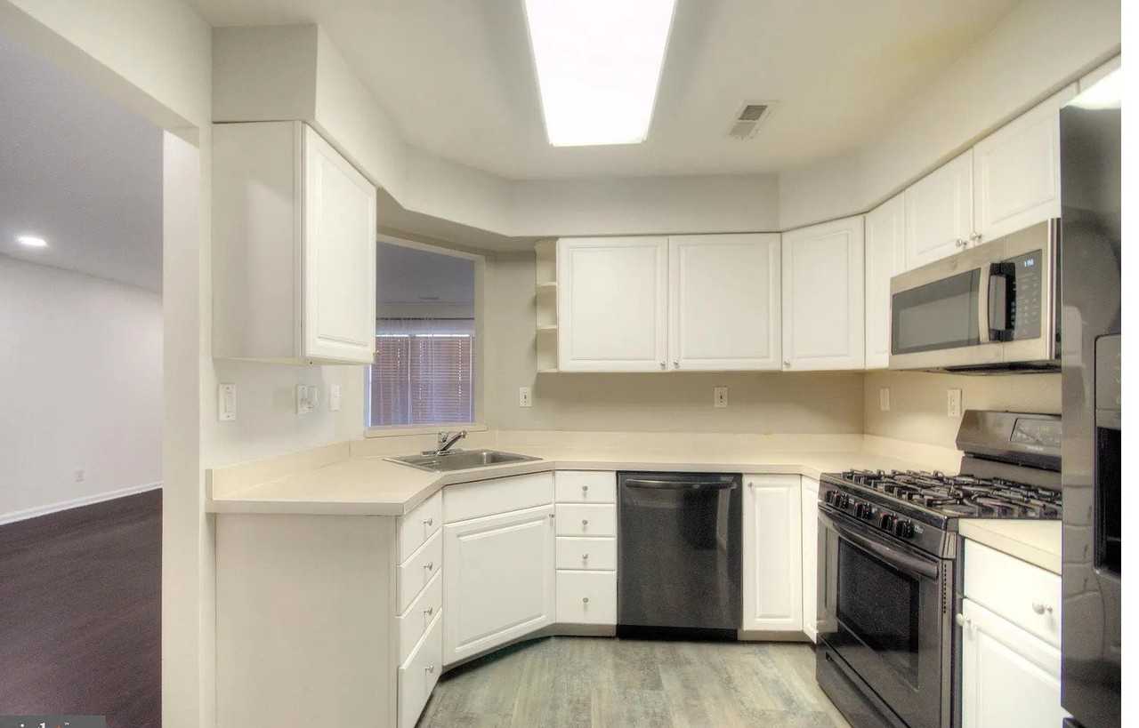 4402 Aberdeen Ln - Photo 6 of 18