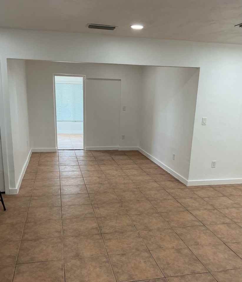 11405 Sw 148th St - Photo 3 of 10