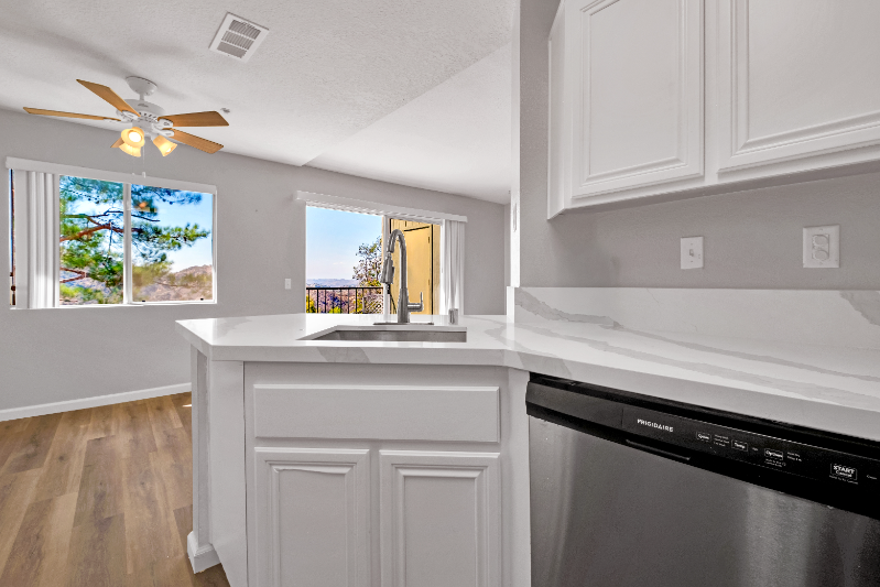 2604 Avenida Del Vis #203 - Photo 7 of 38
