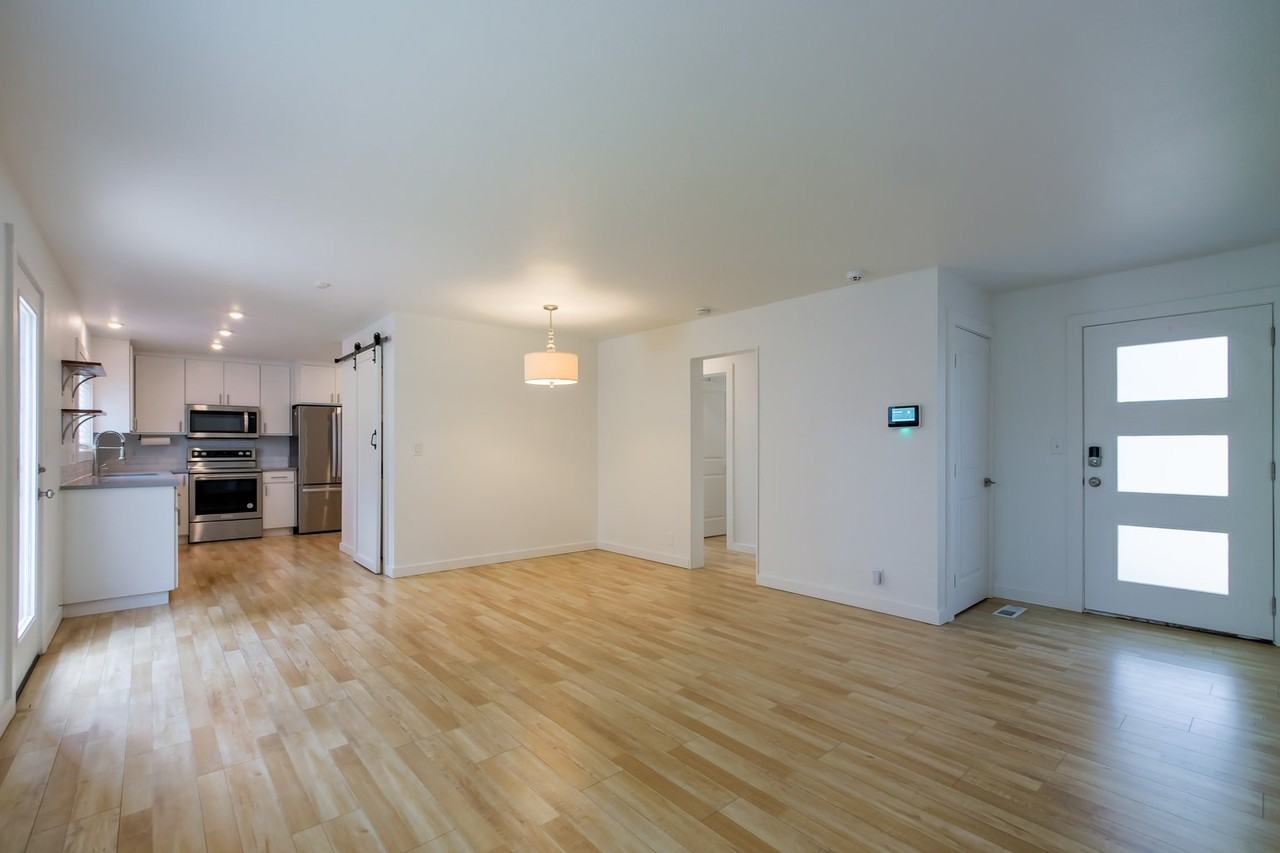6235 Se Clatsop St - Photo 6 of 20