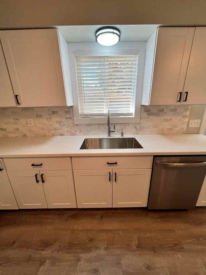 2505 Hancock Ave - Photo 7 of 19