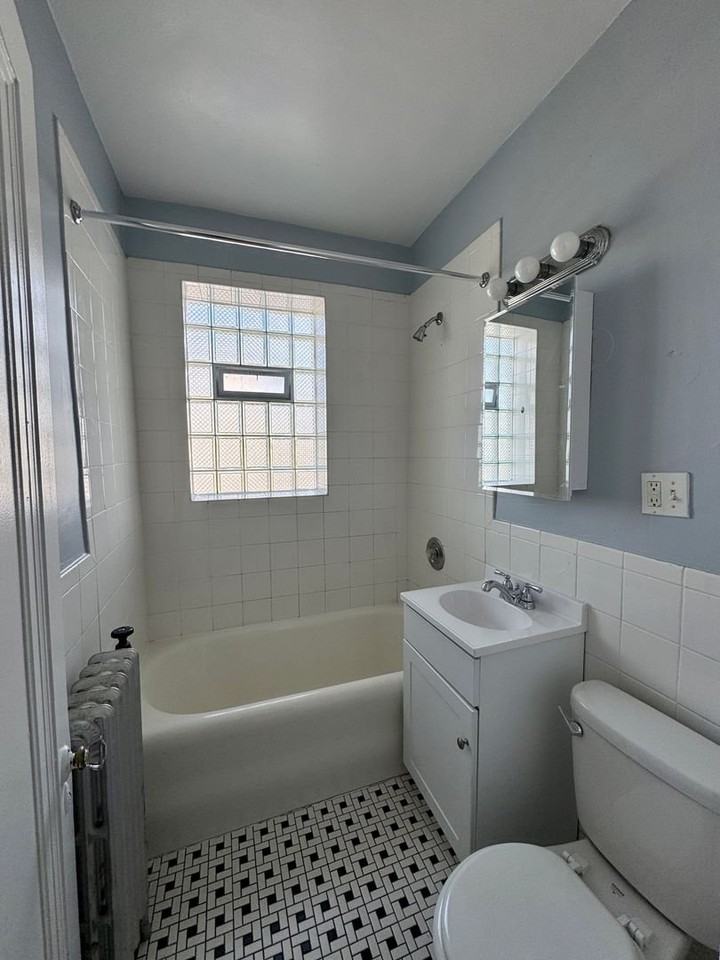 922 Eastwood Ave #5 - Photo 6 of 8