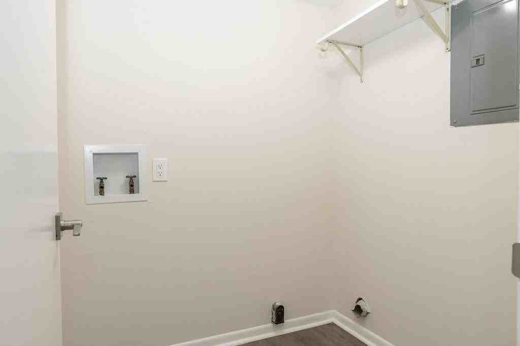 107 Hampton Dr - Photo 7 of 12