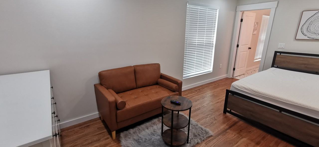 920 Friendly Pl - Photo 5 of 19