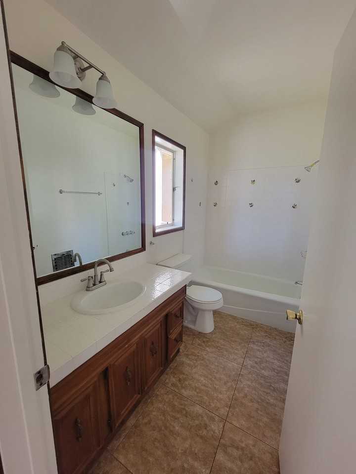 7254 Allott Ave #7254A - Photo 5 of 18