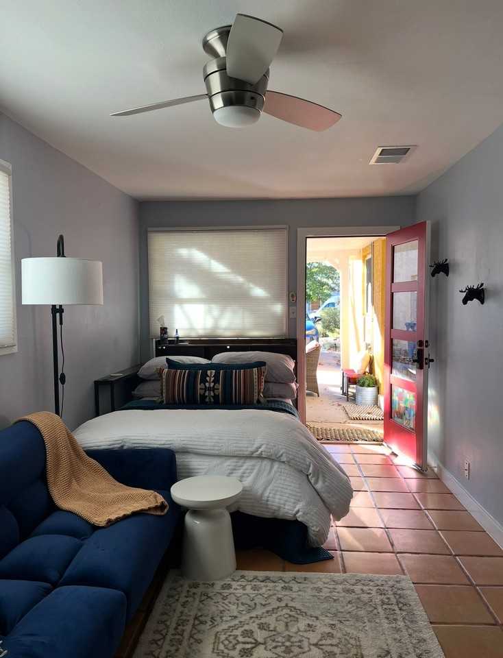 324 Aliso Dr Ne - Photo 3 of 8