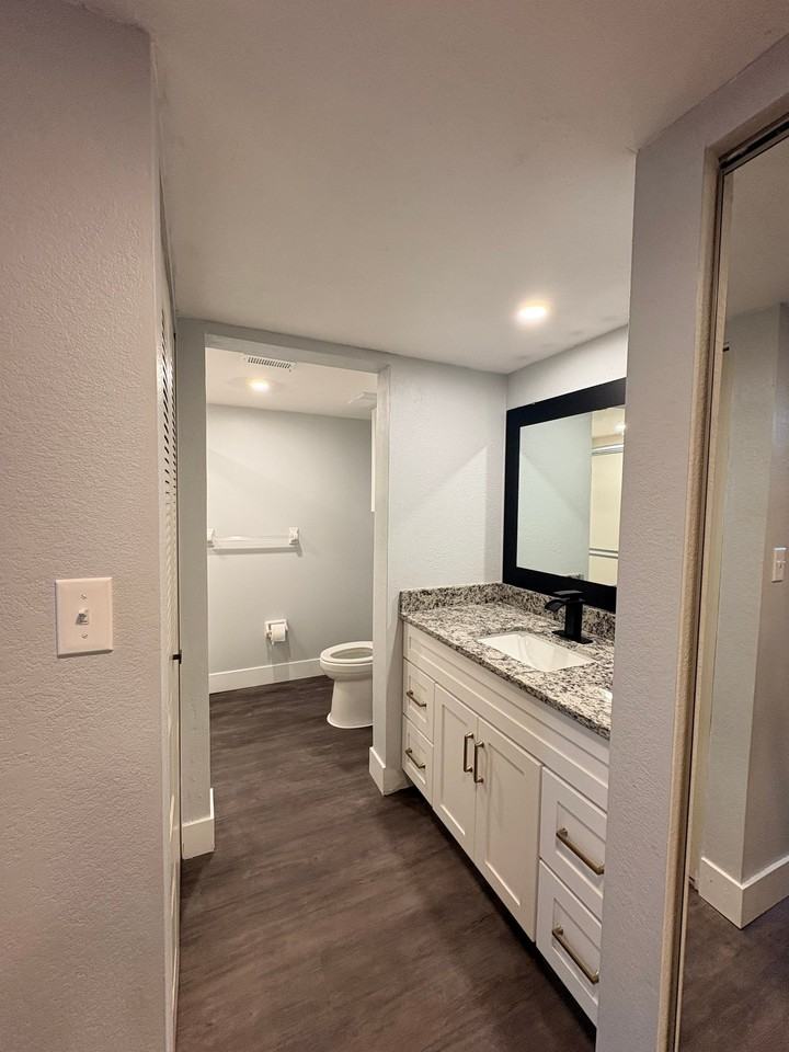 19505 Quesada Ave - Photo 5 of 8