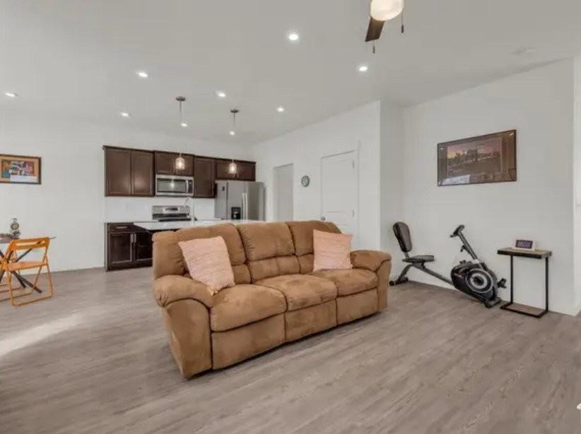 4536 E Hurstbourne Dr - Photo 5 of 19
