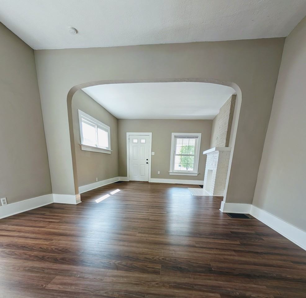 706 Kolping Ave #706 - Photo 3 of 17