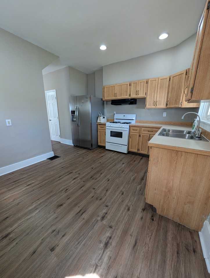 706 Kolping Ave #706 - Photo 5 of 17