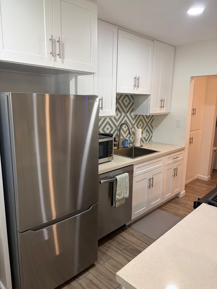 1321 North Pl - Photo 2 of 10