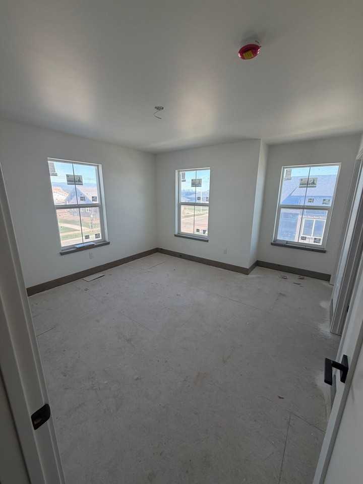 603 Holstein Way - Photo 7 of 9