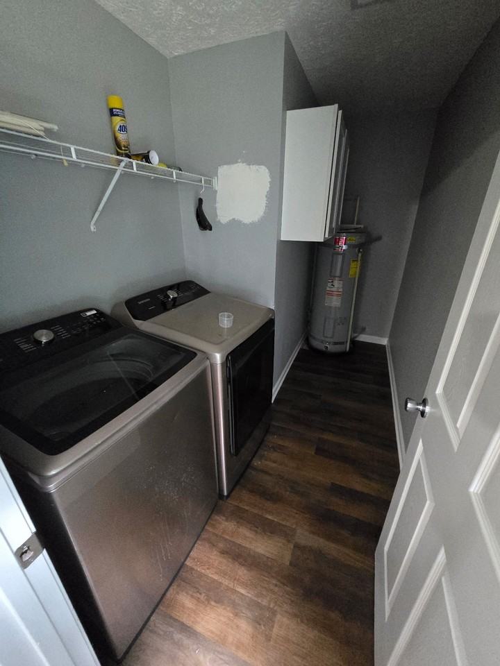 216 Simms St - Photo 3 of 10