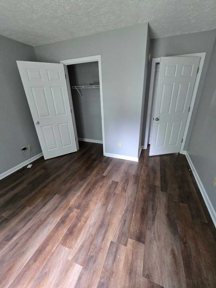216 Simms St - Photo 5 of 10
