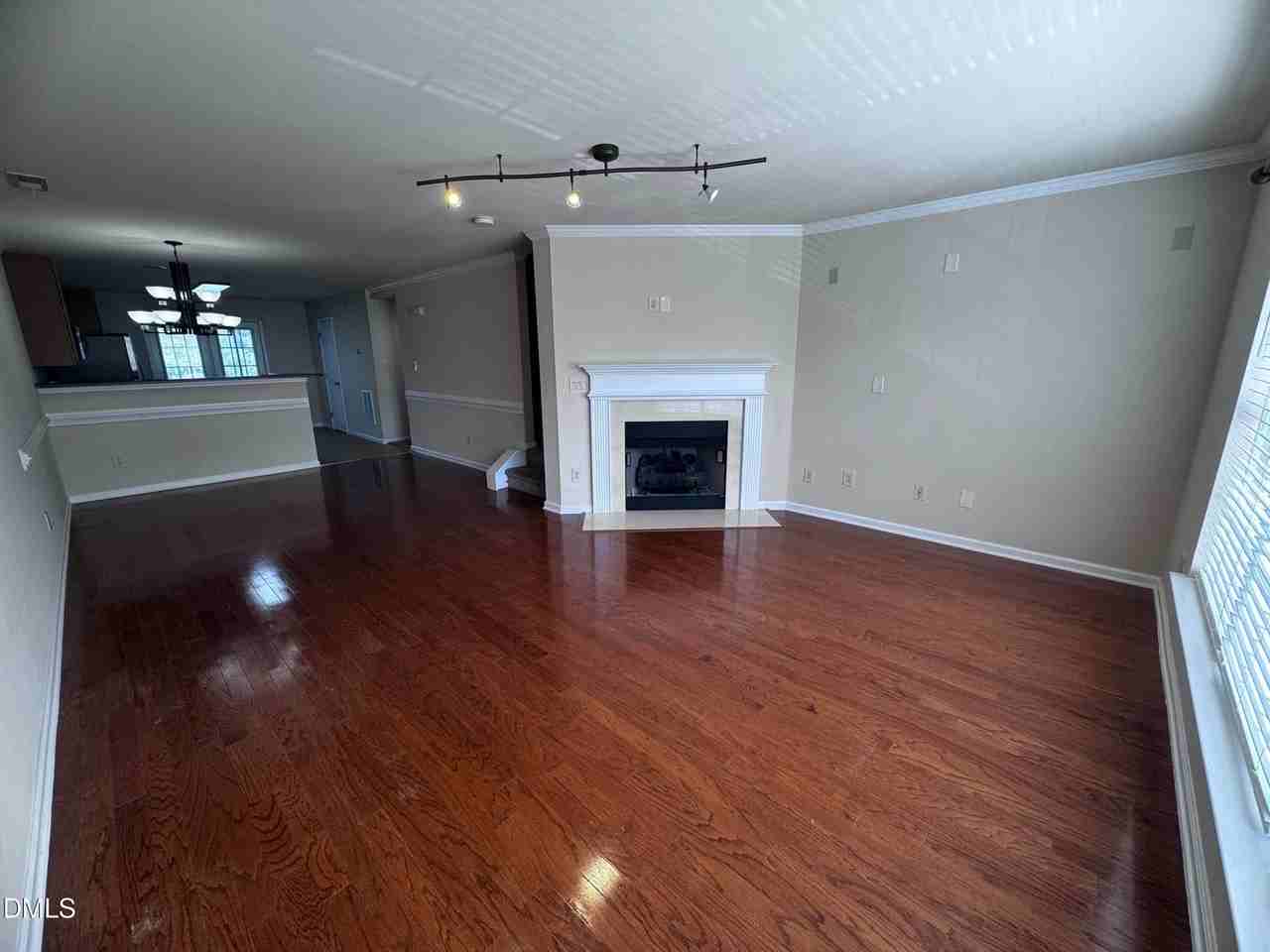 2020 Kedvale Ave - Photo 3 of 41
