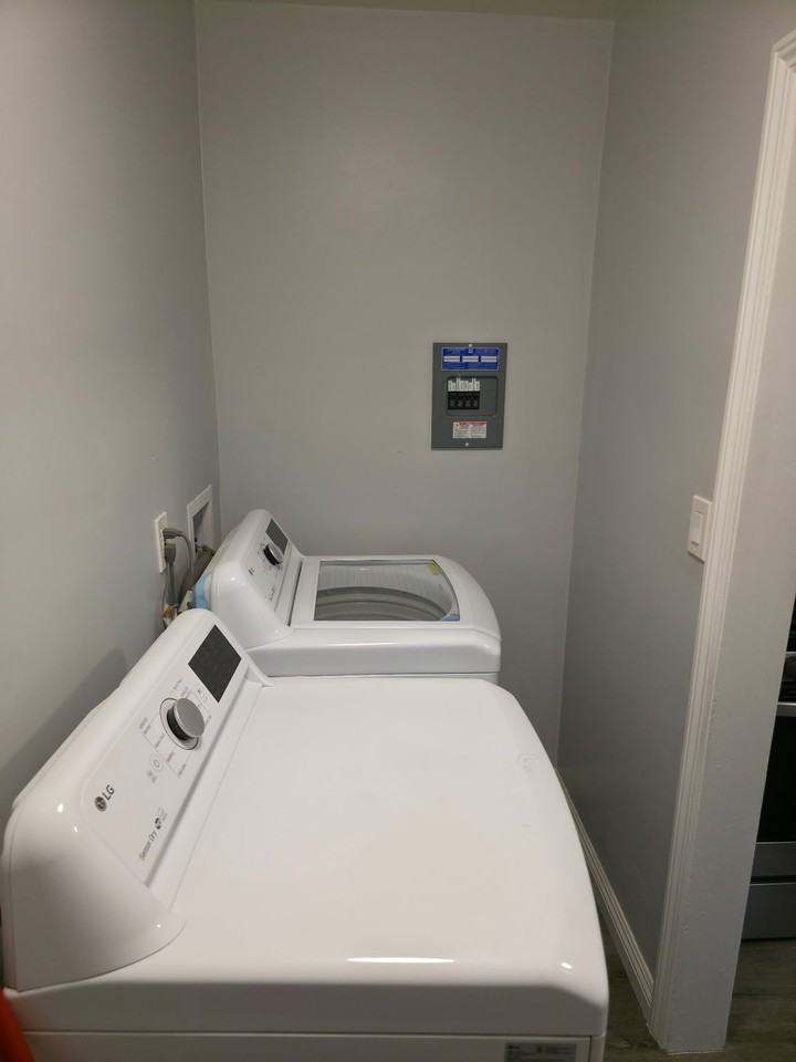 3870 La Salle Ave #1 - Photo 3 of 10