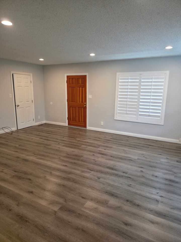3870 La Salle Ave #1 - Photo 5 of 10