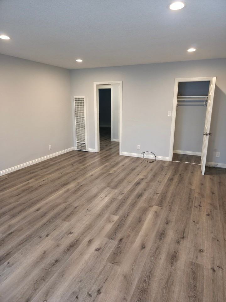 3870 La Salle Ave #1 - Photo 7 of 10