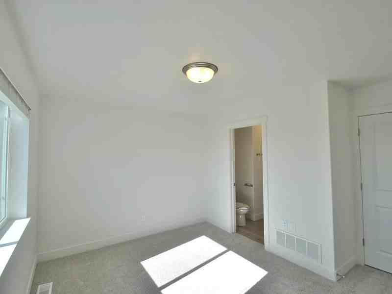 2333 Nw - Photo 6 of 12