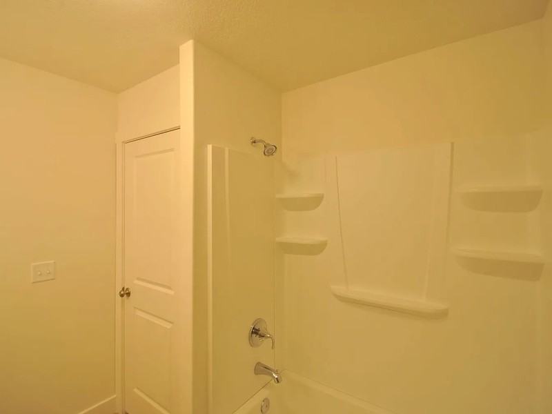 2333 Nw - Photo 7 of 12