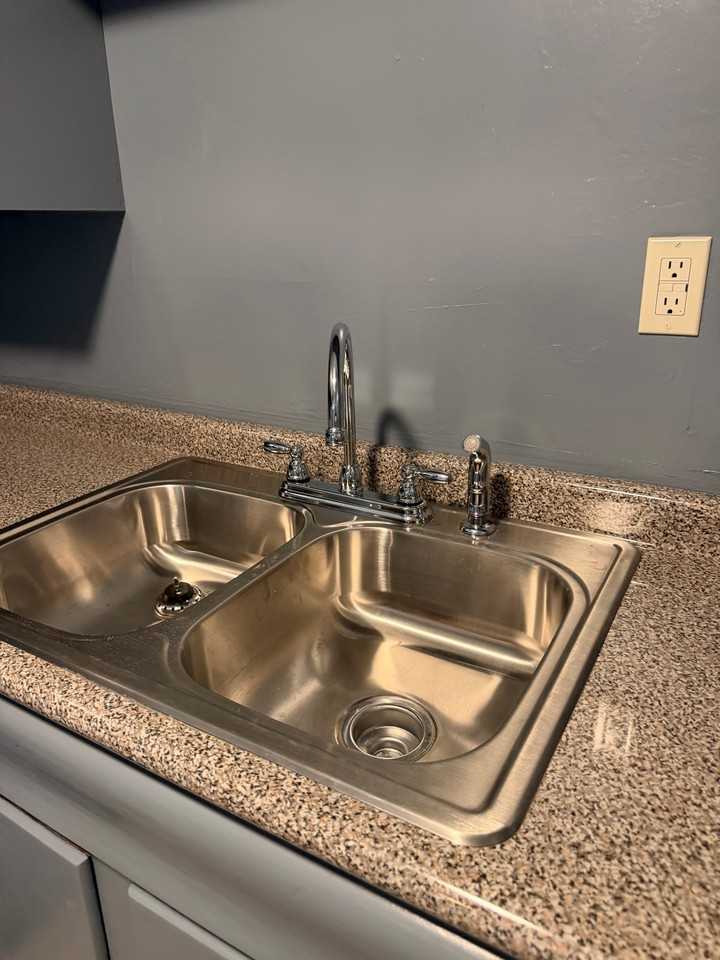 3047 Carnes Ave - Photo 4 of 10