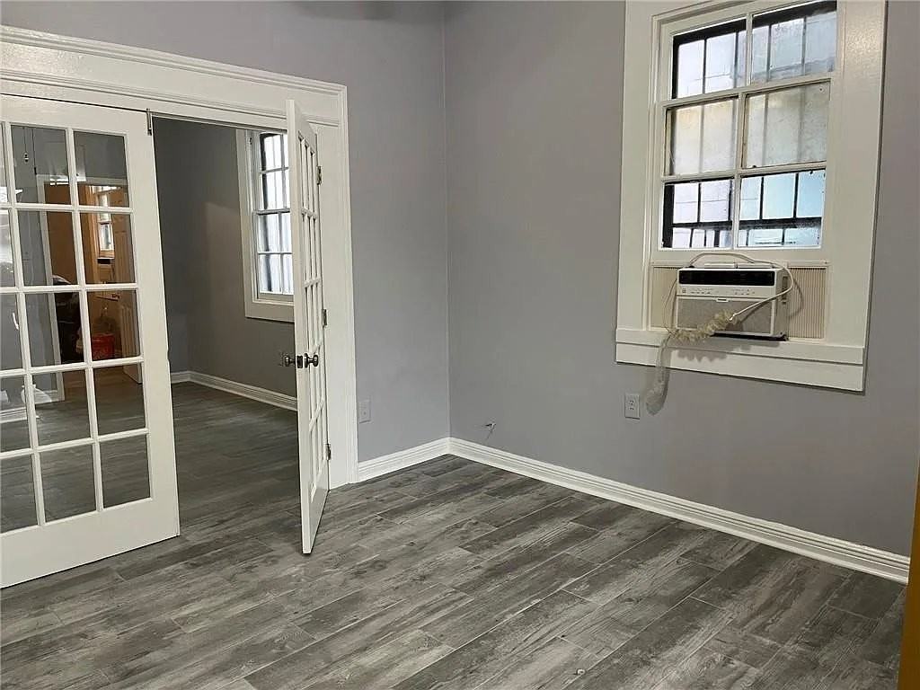 1836 Marigny St - Photo 3 of 12