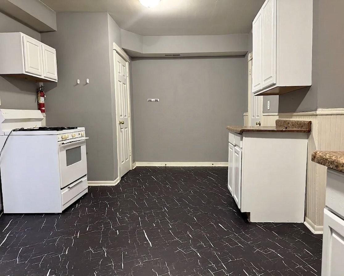 568 Farrington St #1 - Photo 3 of 34