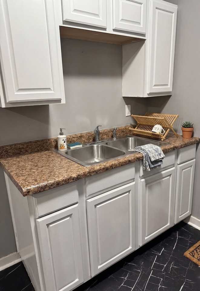 568 Farrington St #1 - Photo 6 of 34