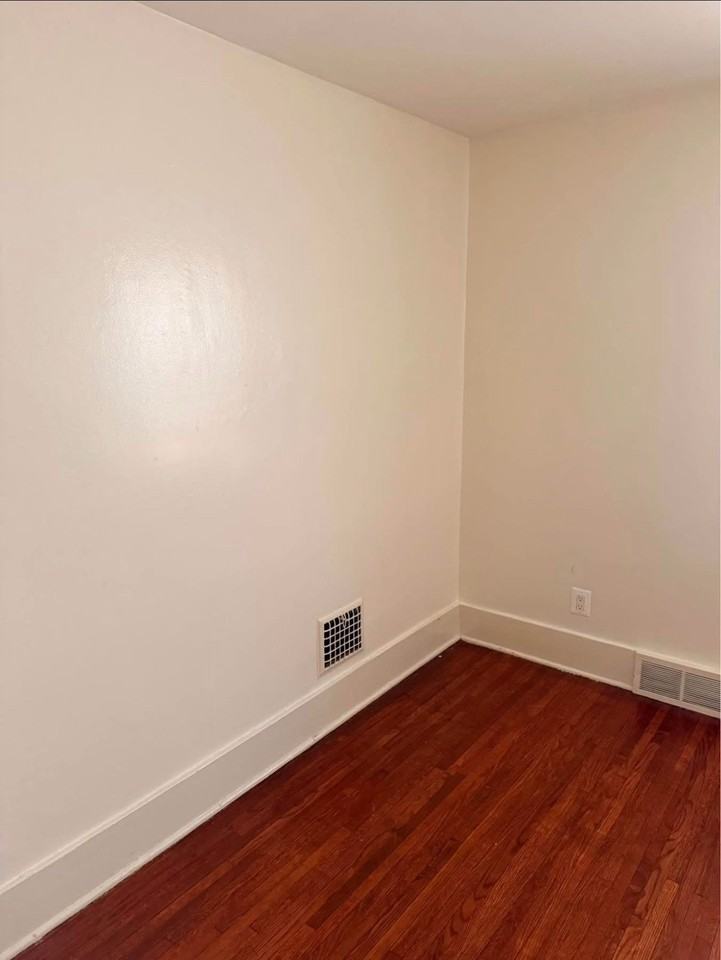 337 Wyoming Ave - Photo 5 of 13